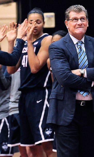 Coach Geno Auriemma posts victory No. 899; UConn tops Temple